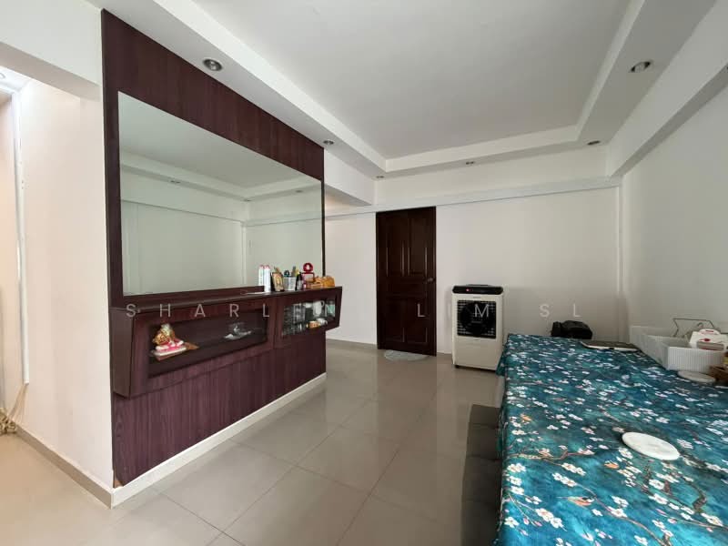 114 Tampines Street 11, 114 Tampines Street 11, Pasir Ris / Tampines, 3 Bedrooms, 1,432 sqft, HDB Flat For Sale, by Sharlene Lim SL, 500230802 - Living Room - PropertyGuru.com.sg