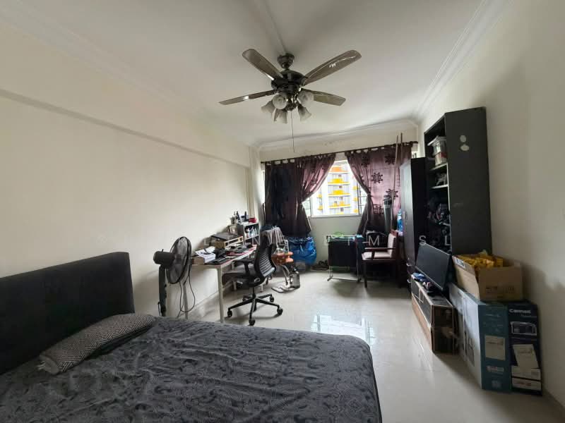 114 Tampines Street 11, 114 Tampines Street 11, Pasir Ris / Tampines, 3 Bedrooms, 1,432 sqft, HDB Flat For Sale, by Sharlene Lim SL, 500230802 - Bedroom - PropertyGuru.com.sg