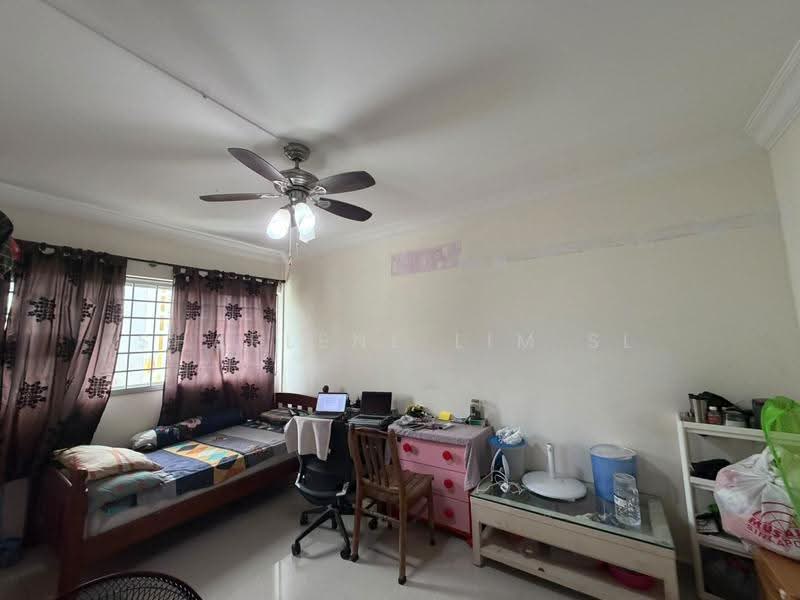 114 Tampines Street 11, 114 Tampines Street 11, Pasir Ris / Tampines, 3 Bedrooms, 1,432 sqft, HDB Flat For Sale, by Sharlene Lim SL, 500230802 - Bedroom - PropertyGuru.com.sg