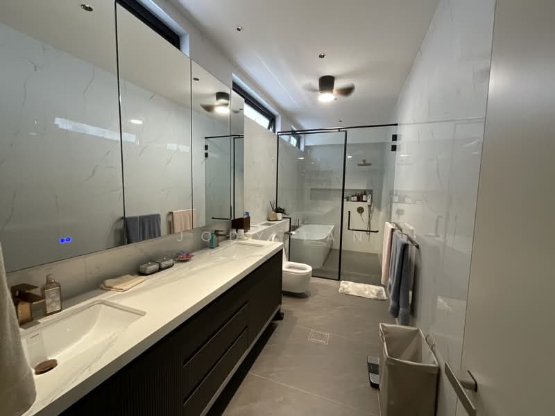 Yio Chu Kang Road, , 7 Bedrooms, 8,876 sqft, Semi-Detached House For Sale, by Jody Tan, 500230806 - Bathroom - PropertyGuru.com.sg
