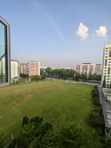 561A Jurong West Street 42, 561A Jurong West Street 42, 3 Bedrooms, 1,001 sqft, HDB Flat For Sale, by Kenny Kan, 500230817 - Exterior - PropertyGuru.com.sg
