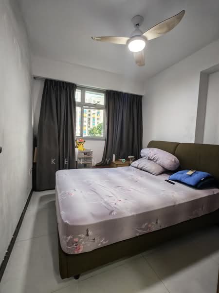 561A Jurong West Street 42, 561A Jurong West Street 42, 3 Bedrooms, 1,001 sqft, HDB Flat For Sale, by Kenny Kan, 500230817 - Bedroom - PropertyGuru.com.sg