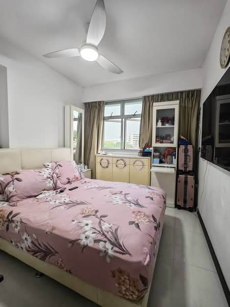 561A Jurong West Street 42, 561A Jurong West Street 42, 3 Bedrooms, 1,001 sqft, HDB Flat For Sale, by Kenny Kan, 500230817 - Bedroom - PropertyGuru.com.sg