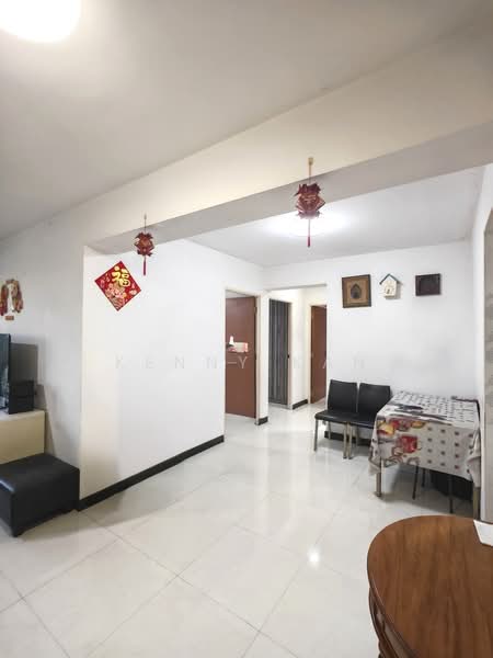 561A Jurong West Street 42, 561A Jurong West Street 42, 3 Bedrooms, 1,001 sqft, HDB Flat For Sale, by Kenny Kan, 500230817 - Living Room - PropertyGuru.com.sg