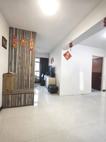 561A Jurong West Street 42, 561A Jurong West Street 42, 3 Bedrooms, 1,001 sqft, HDB Flat For Sale, by Kenny Kan, 500230817 - Living Room - PropertyGuru.com.sg
