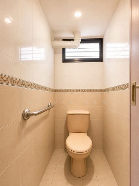 77 Indus Road, 77 Indus Road, 2 Bedrooms, 678 sqft, HDB Flat For Sale, by Kelvin Tan, 500230819 - Bathroom - PropertyGuru.com.sg