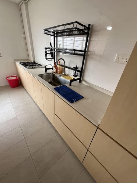 8 Holland Avenue, 8 Holland Avenue, 3 Bedrooms, 882 sqft, HDB Flat For Sale, by Lim Y X, 500230830 - Kitchen - PropertyGuru.com.sg