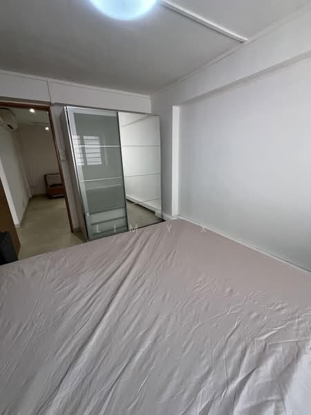 8 Holland Avenue, 8 Holland Avenue, 3 Bedrooms, 882 sqft, HDB Flat For Sale, by Lim Y X, 500230830 - Bedroom - PropertyGuru.com.sg