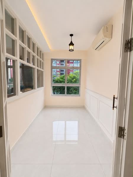 442A Bukit Batok West Avenue 8, 442A Bukit Batok West Avenue 8, 3 Bedrooms, 1,206 sqft, HDB Flat For Sale, by Gladys Kee, 500230846 - Balcony - PropertyGuru.com.sg