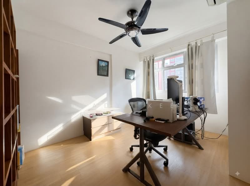 442A Bukit Batok West Avenue 8, 442A Bukit Batok West Avenue 8, 3 Bedrooms, 1,206 sqft, HDB Flat For Sale, by Gladys Kee, 500230846 - Study - PropertyGuru.com.sg
