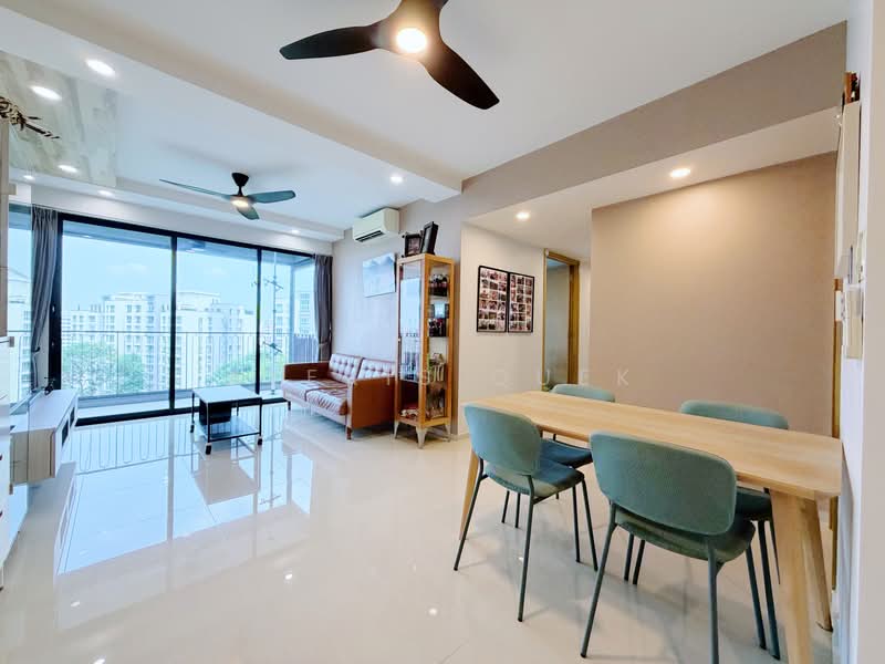 Westwood Residences EC, 194 Westwood Avenue, 4 Bedrooms, 1,238 sqft, Condominium For Sale, by Alexis Quek, 500230859 - Living Room - PropertyGuru.com.sg