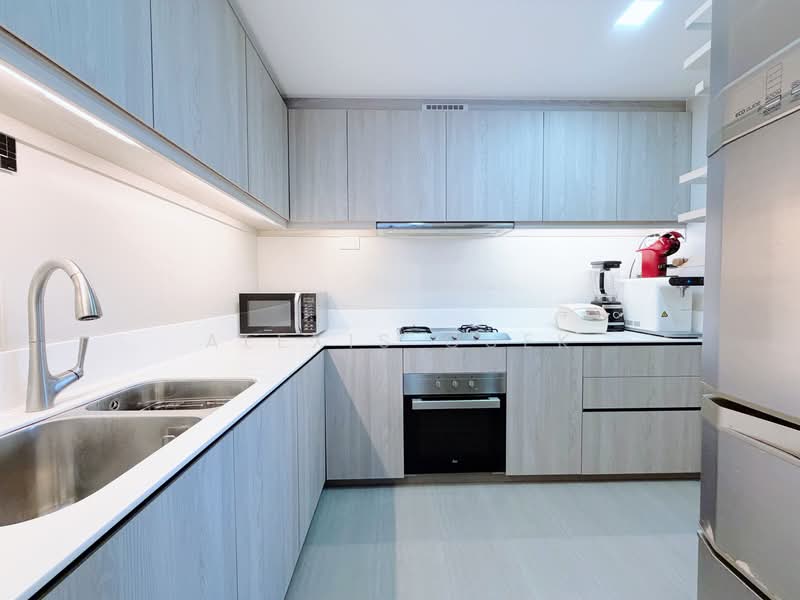 Westwood Residences EC, 194 Westwood Avenue, 4 Bedrooms, 1,238 sqft, Condominium For Sale, by Alexis Quek, 500230859 - Kitchen - PropertyGuru.com.sg