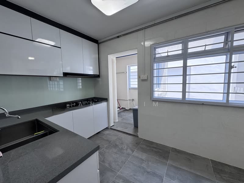 227D Compassvale Drive, 227D Compassvale Drive, 4 Bedrooms, 121 sqft, HDB Flat For Sale, by Andy Lim, 500230885 - Kitchen - PropertyGuru.com.sg