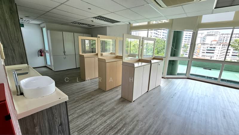 Fitted w/Aircon Light Floor. Suits almost any Biz - Retail Shop/ Clinic/ Schools/ Fitness/ F&B, etc, Balestier | Bendemeer | St Michael's, 2,784 sqft, Medical For Rent, by Clara Heng, 500230896 - Interior - CommercialGuru.com.sg