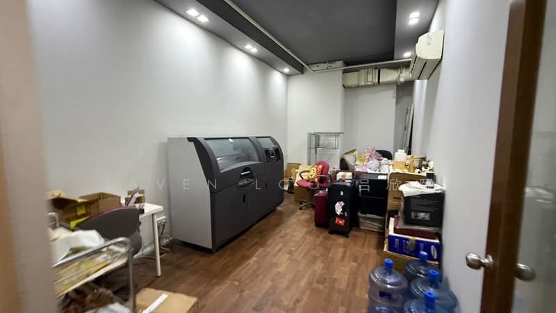 Wcega Tower, 21 Bukit Batok Crescent, 958 sqft, Light Industrial (B1) For Rent, by Laven Loo 吕欣颐, 500230901 - CommercialGuru.com.sg