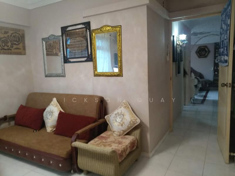 Spacious Master bedroom with ensuite bathroom, , Room Rental, 155 sqft, HDB Flat For Rent, by Nickson Guay, 500230910 - Living Room - PropertyGuru.com.sg
