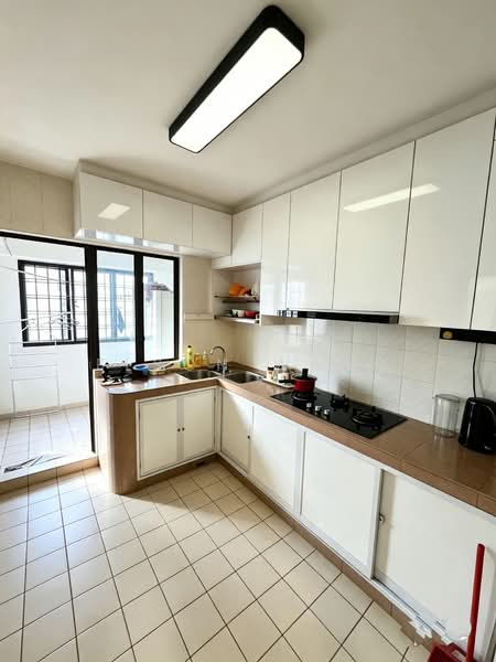 324 Sembawang Close, 324 Sembawang Close, 3 Bedrooms, 1,092 sqft, HDB Flat For Rent, by Elson Wang, 500230911 - Kitchen - PropertyGuru.com.sg