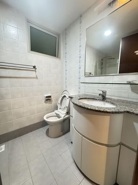 The Gardens at Bishan, 7 Sin Min Walk, 3 Bedrooms, 1,206 sqft, Condominium For Sale, by Elle Cheong, 500230914 - Bathroom - PropertyGuru.com.sg