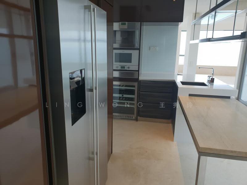 Silversea, East Coast / Marine Parade, 4 Bedrooms, 4,596 sqft, Condominium For Sale, by Ling Wong 王秀玲, 500230919 - Kitchen - PropertyGuru.com.sg
