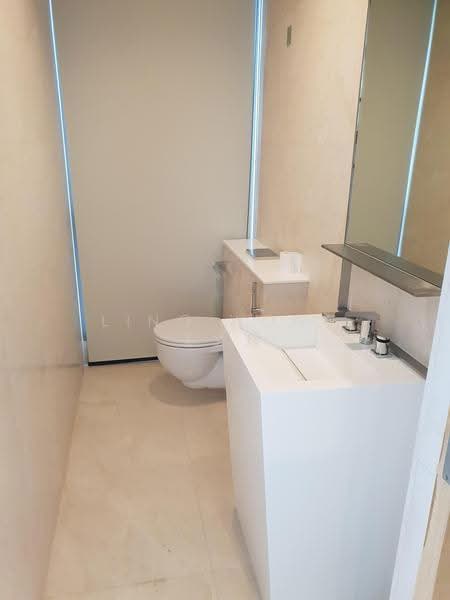 Silversea, East Coast / Marine Parade, 4 Bedrooms, 4,596 sqft, Condominium For Sale, by Ling Wong 王秀玲, 500230919 - Bathroom - PropertyGuru.com.sg