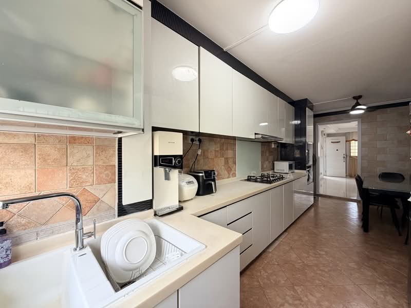 165 Bedok South Road, 165 Bedok South Road, Bedok / Upper East Coast, 3 Bedrooms, 1,130 sqft, HDB Flat For Sale, by Sofian Roslan, 500230922 - Kitchen - PropertyGuru.com.sg