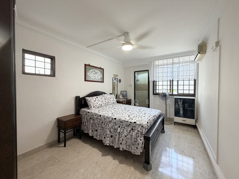 165 Bedok South Road, 165 Bedok South Road, Bedok / Upper East Coast, 3 Bedrooms, 1,130 sqft, HDB Flat For Sale, by Sofian Roslan, 500230922 - Bedroom - PropertyGuru.com.sg