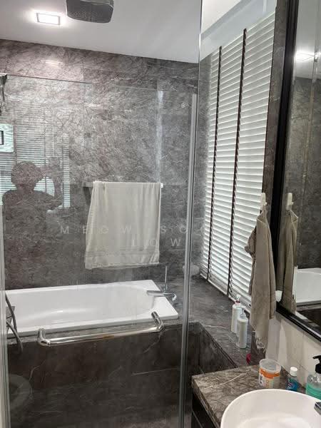 The Solitaire, 5A Balmoral Park, Tanglin / Holland / Bukit Timah, 3 Bedrooms, 1,625 sqft, Condominium For Sale, by Meow soong Low, 500230925 - Master Bathroom - PropertyGuru.com.sg