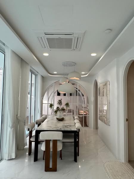 Serangoon Garden Estate, 42 Kingswear Avenue, 6 Bedrooms, 4,800 sqft, Semi-Detached House For Sale, by Lincoln Choo, 500230927 - Dining Room - PropertyGuru.com.sg