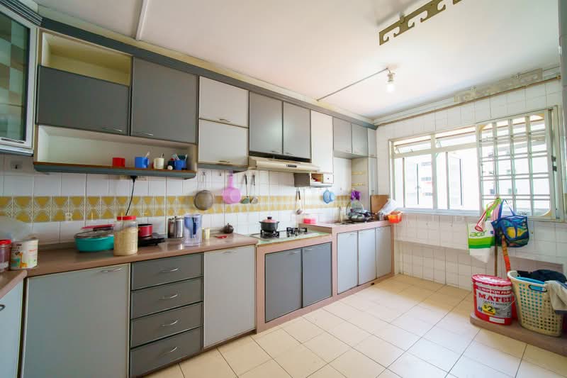 831 Jurong West Street 81, 831 Jurong West Street 81, 4 Bedrooms, 1,571 sqft, HDB Flat For Sale, by KENNETH CHUA, 500230928 - Kitchen - PropertyGuru.com.sg