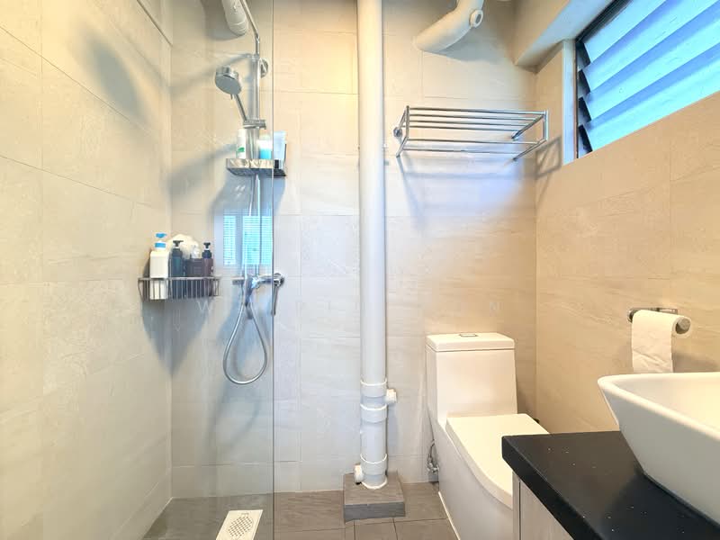 54 Kent Road, 54 Kent Road, 3 Bedrooms, 1,313 sqft, HDB Flat For Sale, by WeiPin Oon, 500230930 - Bathroom - PropertyGuru.com.sg