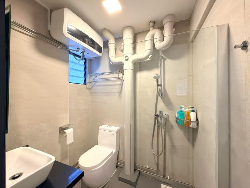 54 Kent Road, 54 Kent Road, 3 Bedrooms, 1,313 sqft, HDB Flat For Sale, by WeiPin Oon, 500230930 - Bathroom - PropertyGuru.com.sg