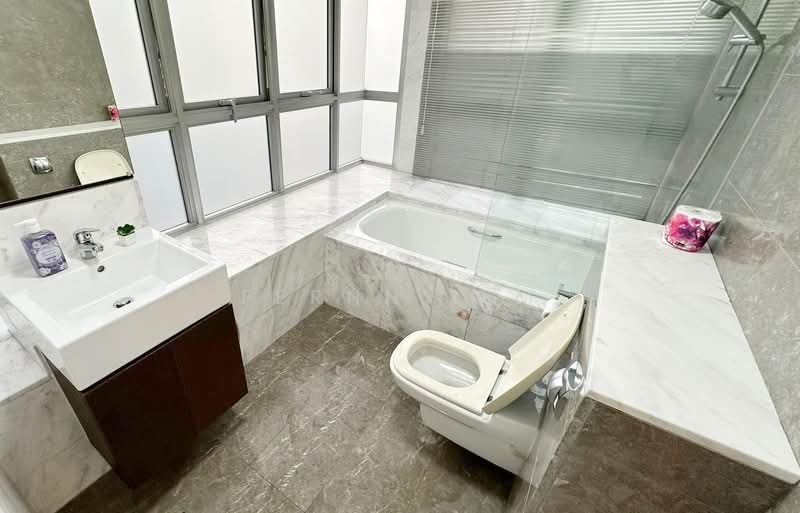The Parc Condominium, 3 West Coast Walk, Room Rental, 120 sqft, Condominium For Rent, by Fernn Lim, 500230931 - Bathroom - PropertyGuru.com.sg