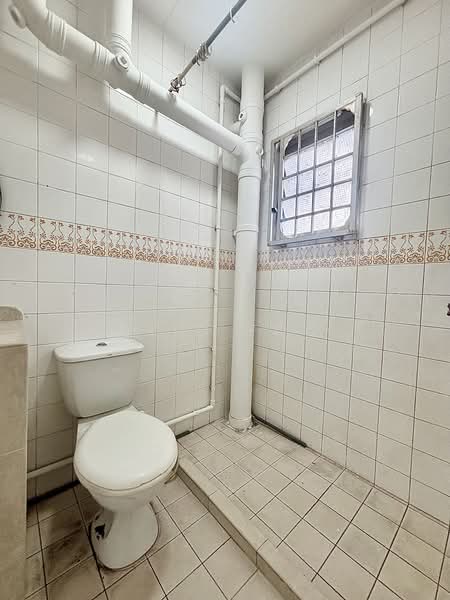 627 Woodlands Avenue 6, 627 Woodlands Avenue 6, 3 Bedrooms, 90 sqft, HDB Flat For Sale, by Eric Foo, 500230934 - Bathroom - PropertyGuru.com.sg