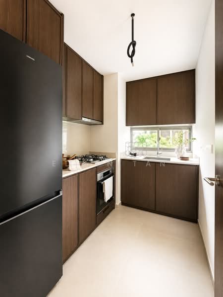 CHEAP! 999 YEARS LEASEHOLD! NEAR MRT!, Hougang / Punggol / Sengkang, 3 Bedrooms, 1,012 sqft, Condominium For Sale, by Edwin Tan, 500230940 - Kitchen - PropertyGuru.com.sg