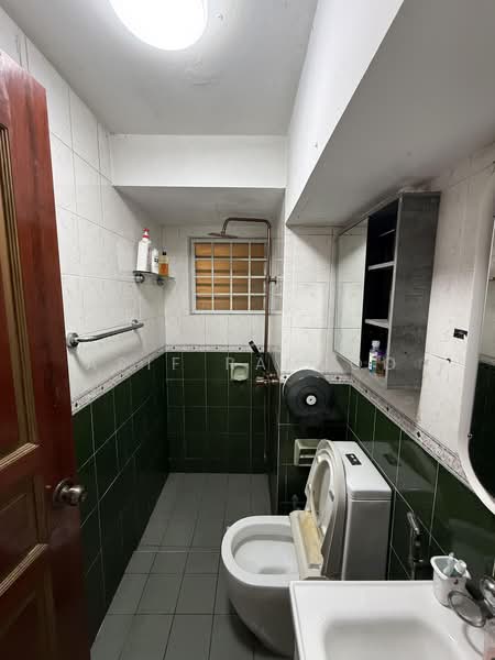 Melville Park, 22 Simei Street 1, 2 Bedrooms, 1,152 sqft, Apartment For Rent, by Asif Ramjoo, 500230942 - Bathroom - PropertyGuru.com.sg