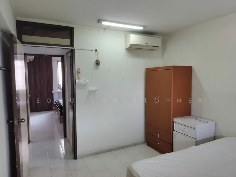 860 Yishun Avenue 4, 860 Yishun Avenue 4, 3 Bedrooms, 925 sqft, HDB Flat For Rent, by Leong Christopher, 500230943 - Bedroom - PropertyGuru.com.sg
