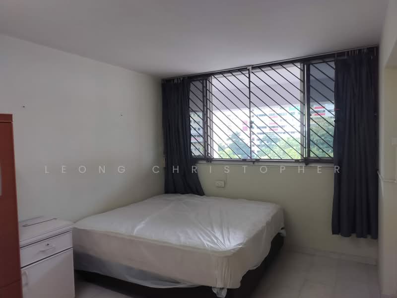 860 Yishun Avenue 4, 860 Yishun Avenue 4, 3 Bedrooms, 925 sqft, HDB Flat For Rent, by Leong Christopher, 500230943 - Bedroom - PropertyGuru.com.sg
