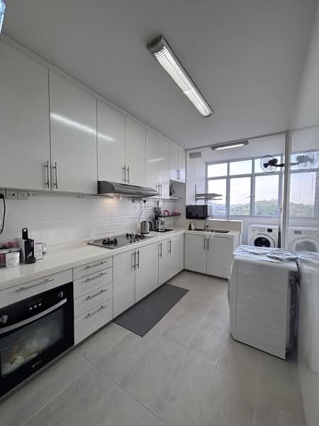 Sherwood Towers, 3 Jalan Anak Bukit, 3 Bedrooms, 1,518 sqft, Apartment For Sale, by Florence Wong, 500230950 - Kitchen - PropertyGuru.com.sg