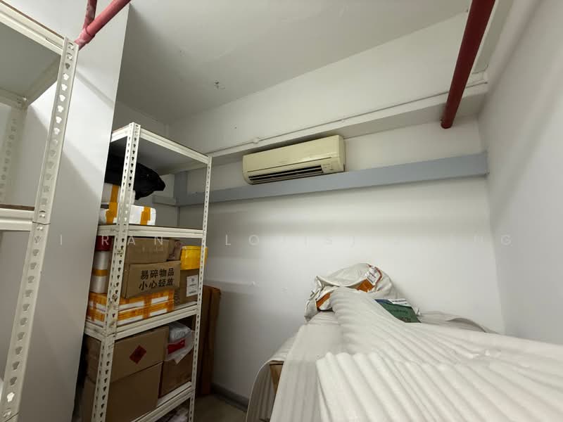 Tong Lee Building, 35 Kallang Pudding Road, Macpherson / Potong Pasir, 250 sqft, Light Industrial (B1) For Rent, by Yi Ran (Louis) Zhang, 500230955 - Interior - CommercialGuru.com.sg
