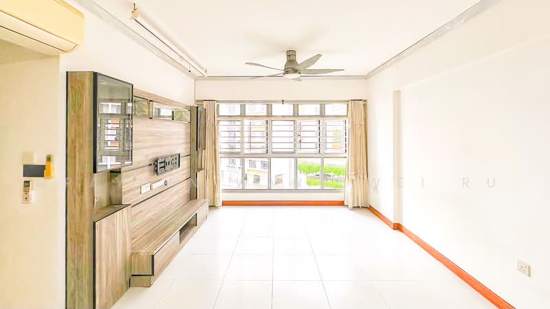 327C Anchorvale Road, 327C Anchorvale Road, 3 Bedrooms, 990 sqft, HDB Flat For Sale, by Graycin Wang Wei Ru, 500230956 - Living Room - PropertyGuru.com.sg