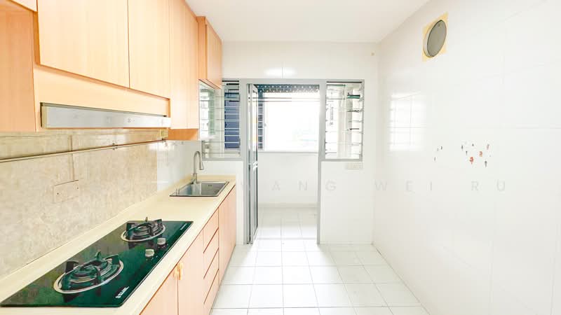 327C Anchorvale Road, 327C Anchorvale Road, 3 Bedrooms, 990 sqft, HDB Flat For Sale, by Graycin Wang Wei Ru, 500230956 - Kitchen - PropertyGuru.com.sg
