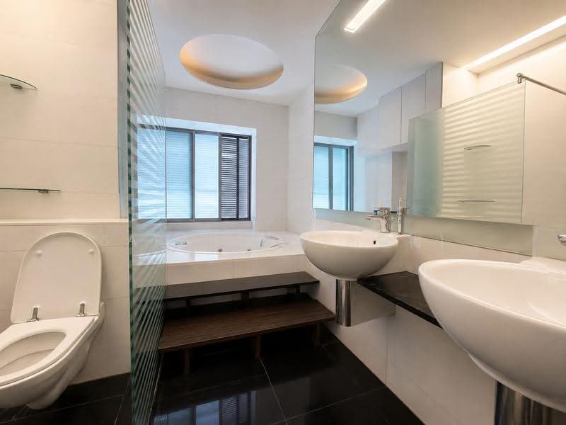 Serene Semi-Detached @ Holland Grove, Holland Grove / Mount Sinai / Grove Drive / Jalan Kebaya, 7 Bedrooms, 5,400 sqft, Semi-Detached House For Sale, by Sarah X. (郑雪梅), 500230975 - Bathroom - PropertyGuru.com.sg