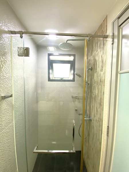iSuites @ Palm, 26 GLASGOW ROAD, 2 Bedrooms, 635 sqft, Condominium For Sale, by Steven Choo, 500230984 - Bathroom - PropertyGuru.com.sg