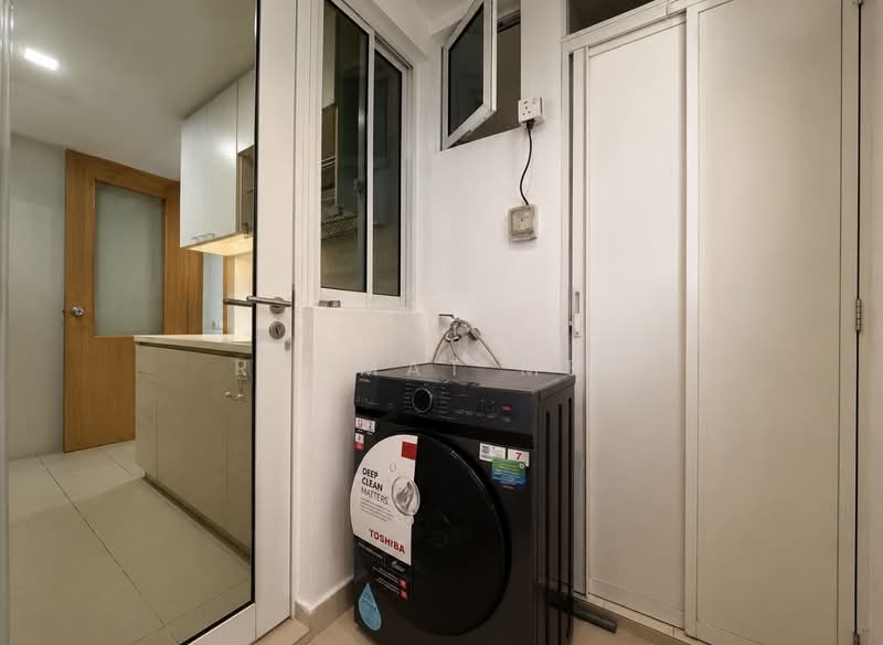 The Tampines Trilliant, 31 Tampines Central 7, 3 Bedrooms, 1,001 sqft, Executive Condominium For Rent, by Rahmat MBA, 500230985 - Yard & Utility - PropertyGuru.com.sg