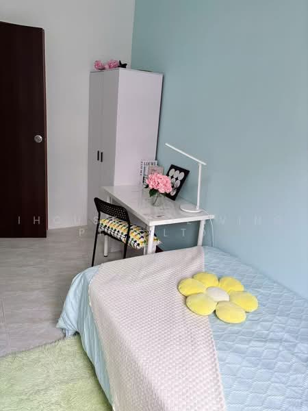 Guilin Court, 10 Geylang Lorong 26, Room Rental, 100 sqft, Condominium For Rent, by ling, 500230992 - Bedroom - PropertyGuru.com.sg