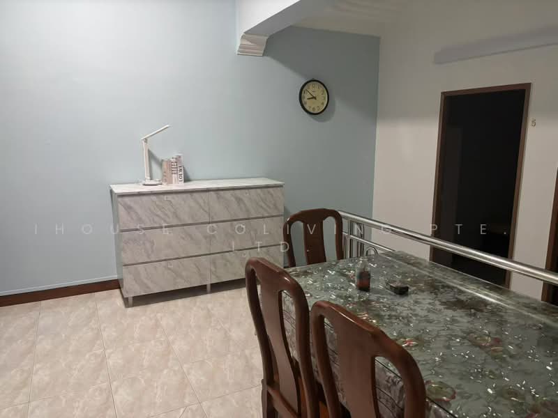 Guilin Court, 10 Geylang Lorong 26, Room Rental, 100 sqft, Condominium For Rent, by ling, 500230992 - Dining Room - PropertyGuru.com.sg