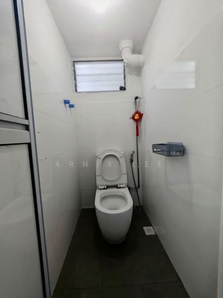 23 Sin Ming Road, 23 Sin Ming Road, 2 Bedrooms, 700 sqft, HDB Flat For Rent, by ARNIE LEE, 500230996 - Bathroom - PropertyGuru.com.sg