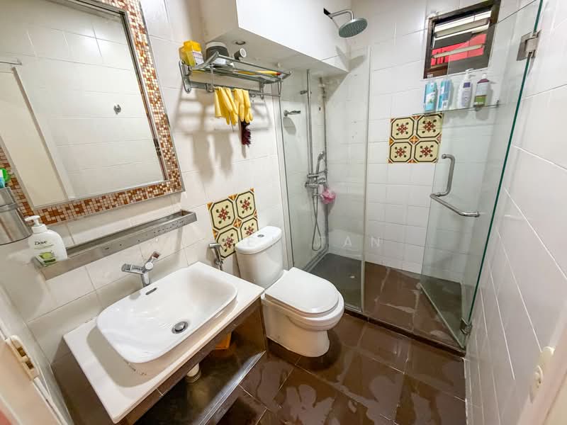 533 Bukit Panjang Ring Road, 533 Bukit Panjang Ring Road, Dairy Farm / Bukit Panjang / Choa Chu Kang, 4 Bedrooms, 1,302 sqft, HDB Flat For Sale, by Derek Tan, 500230998 - Bathroom - PropertyGuru.com.sg