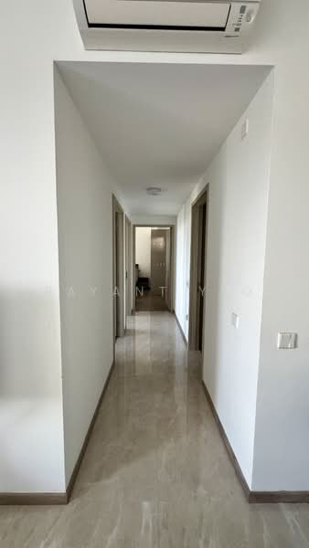 Sengkang Grand Residences, 86 Compassvale Bow, 3 Bedrooms, 1,055 sqft, Condominium For Sale, by Rayant Yeo, 500231002 - Corridor - PropertyGuru.com.sg