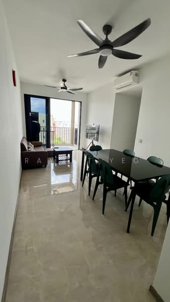 Sengkang Grand Residences, 86 Compassvale Bow, 3 Bedrooms, 1,055 sqft, Condominium For Sale, by Rayant Yeo, 500231002 - Living Room - PropertyGuru.com.sg